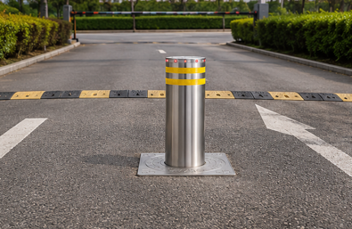 Automatic Rising Bollard thumbnail 6